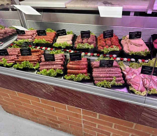 Pour vos barbecues, la Boucherie de la Halle propose ses saucisses, boulettes de viandes, viandes à griller à Bourges et Allgny - Cher (18)